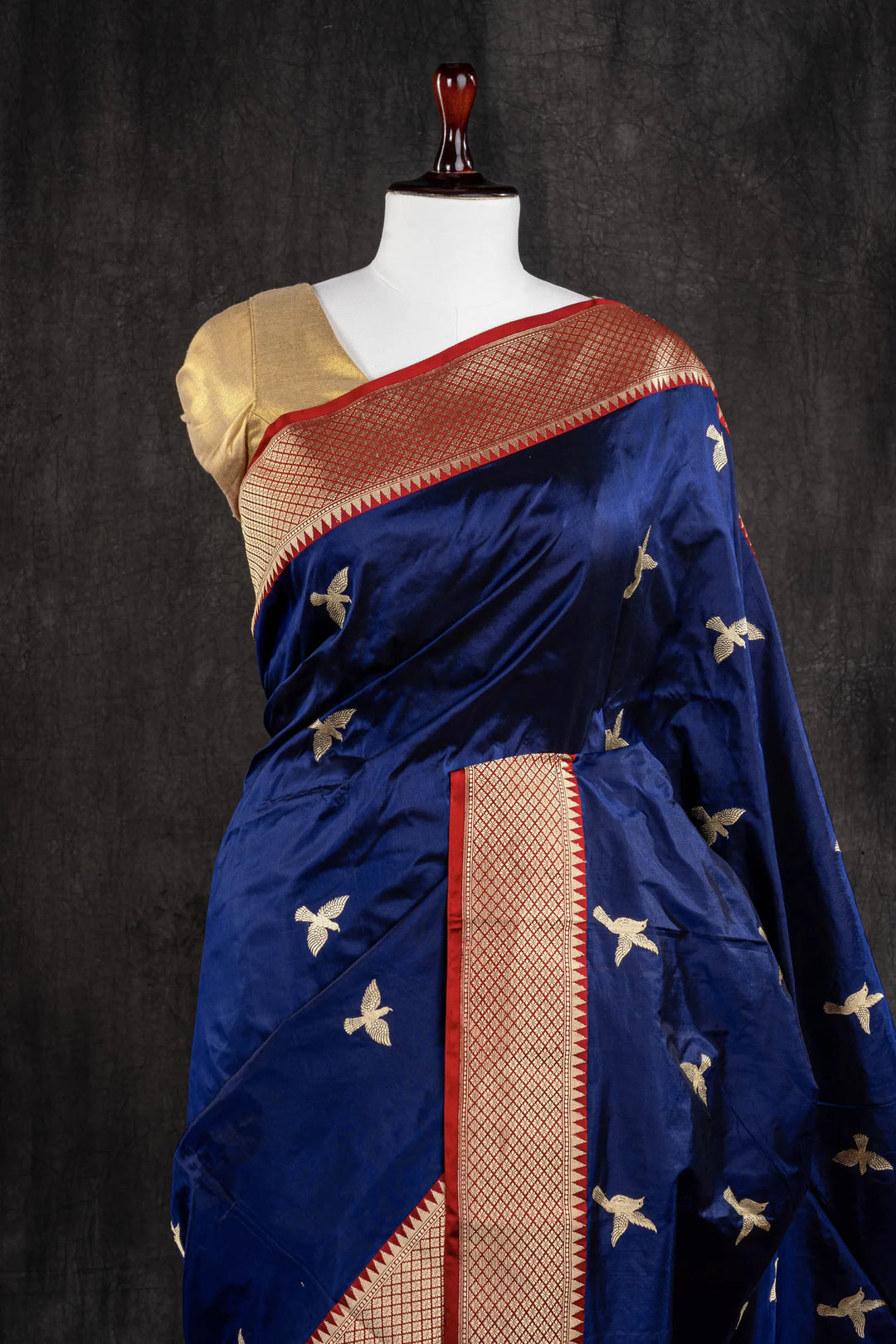 Deep Indigo Katan Silk Banarasi Saree_2