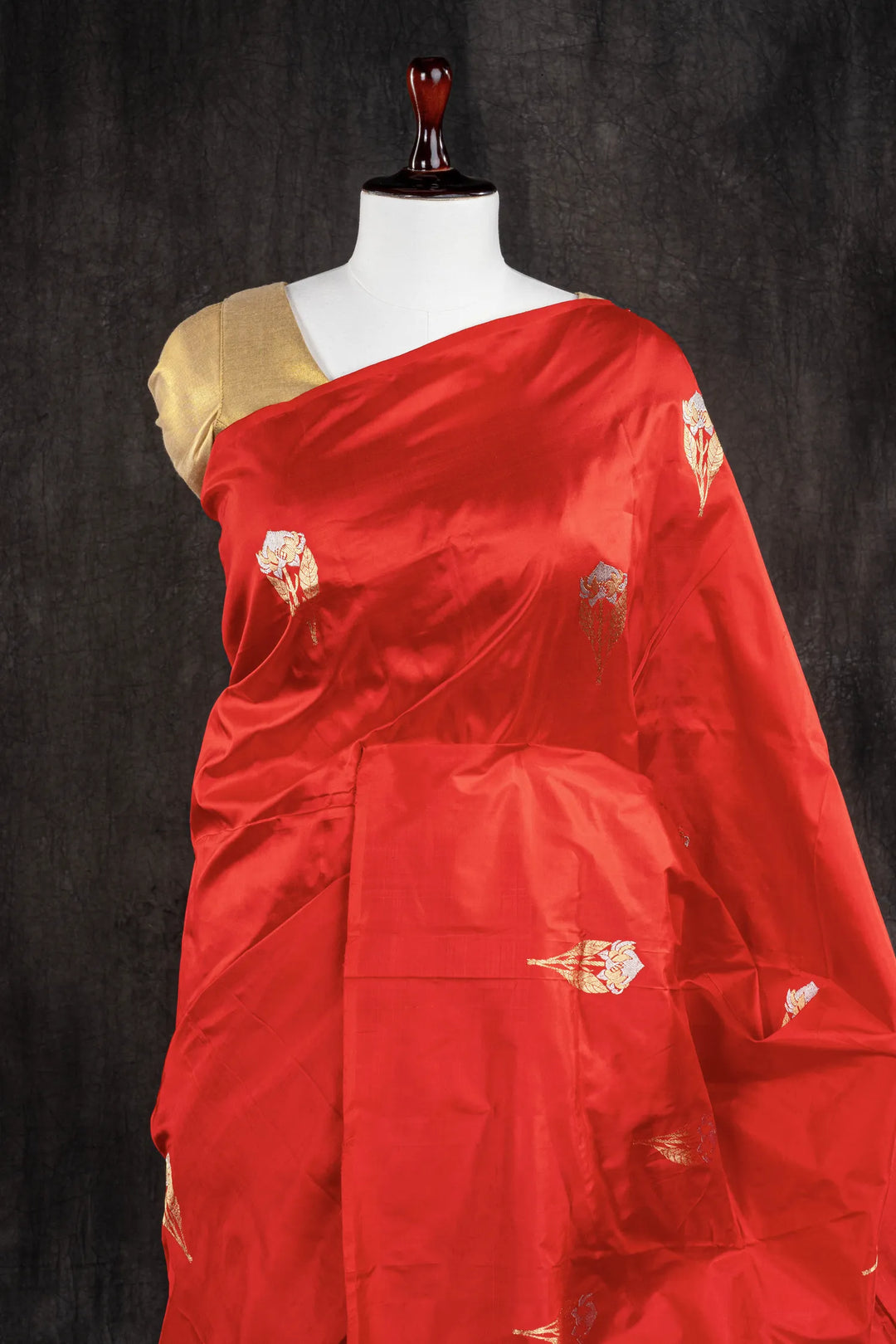 Red Katan Silk Banarasi Saree_2