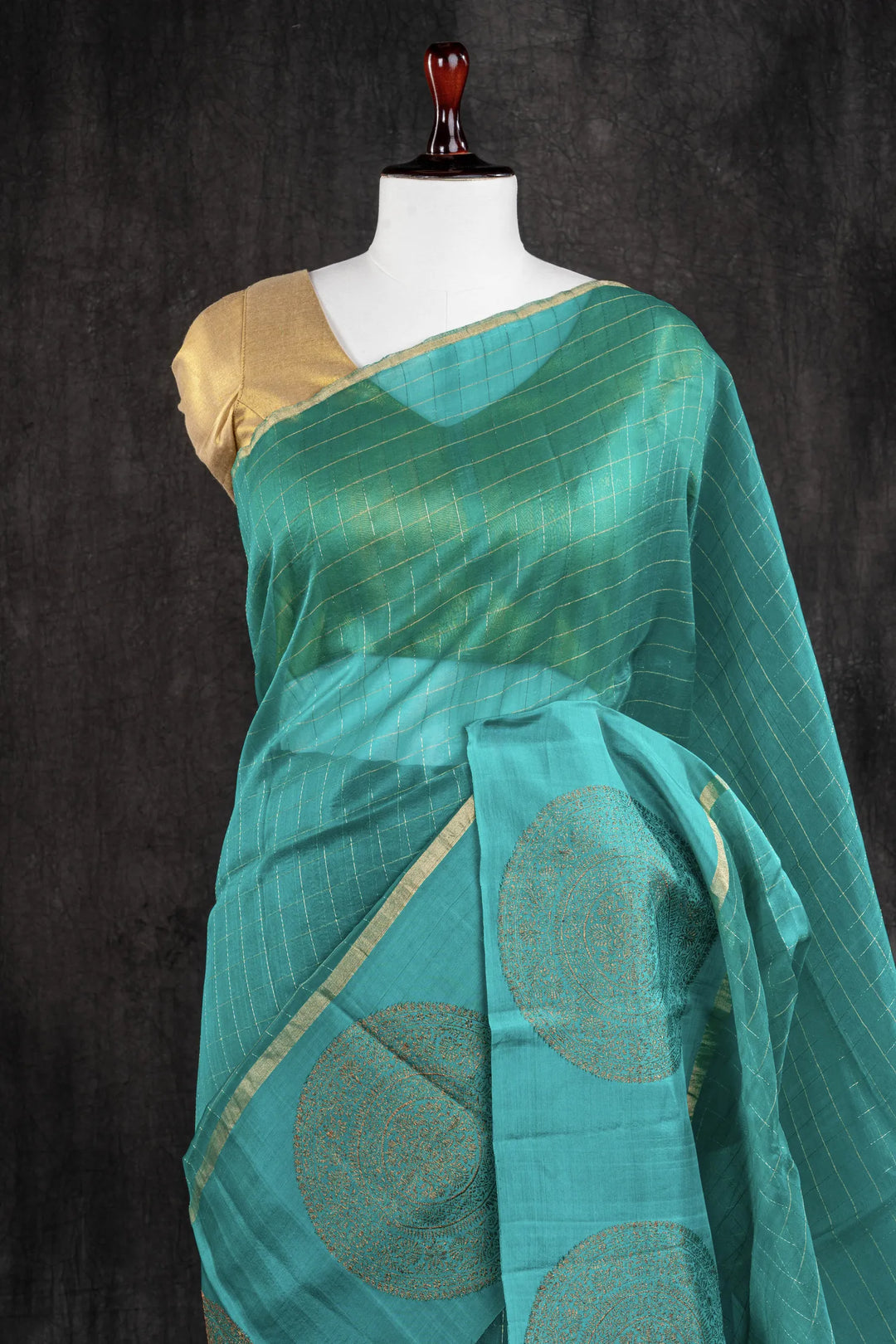 Bottle Green Organza Silk Banarasi Saree_2