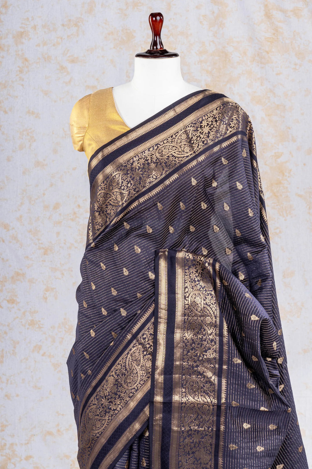 Black Chiniya Silk Banarasi Saree_2