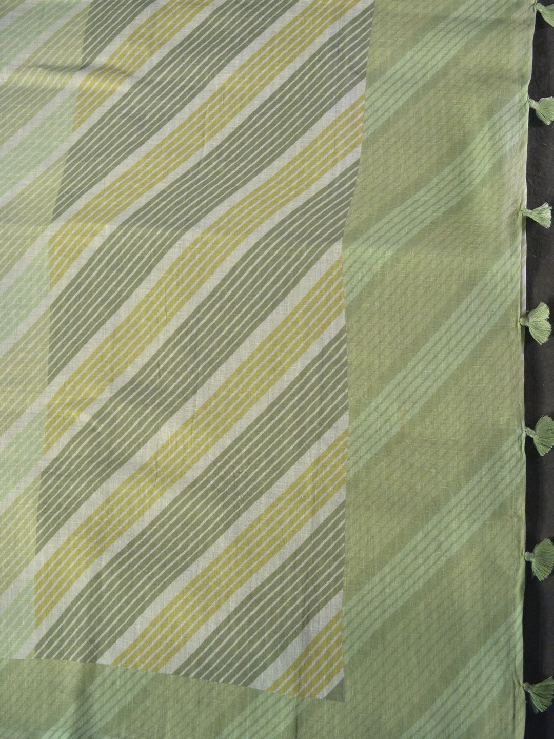 Green Linen Silk Banarasi Saree SA060GRN_3